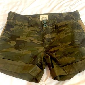 Never worn, Sanctuary camp shorts